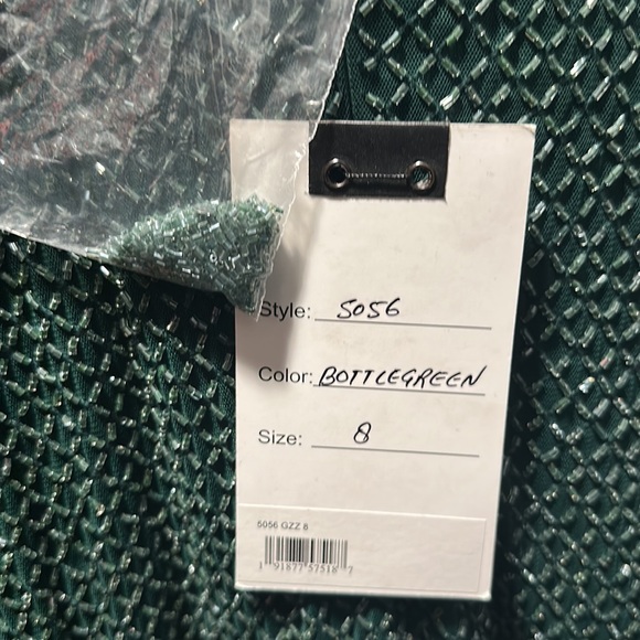 Mac Duggal *BRAND NEW* BEADED HIGH NECK LONG SLEEVE GOWN W/ DETAILED BELT sz8 - Picture 2 of 5